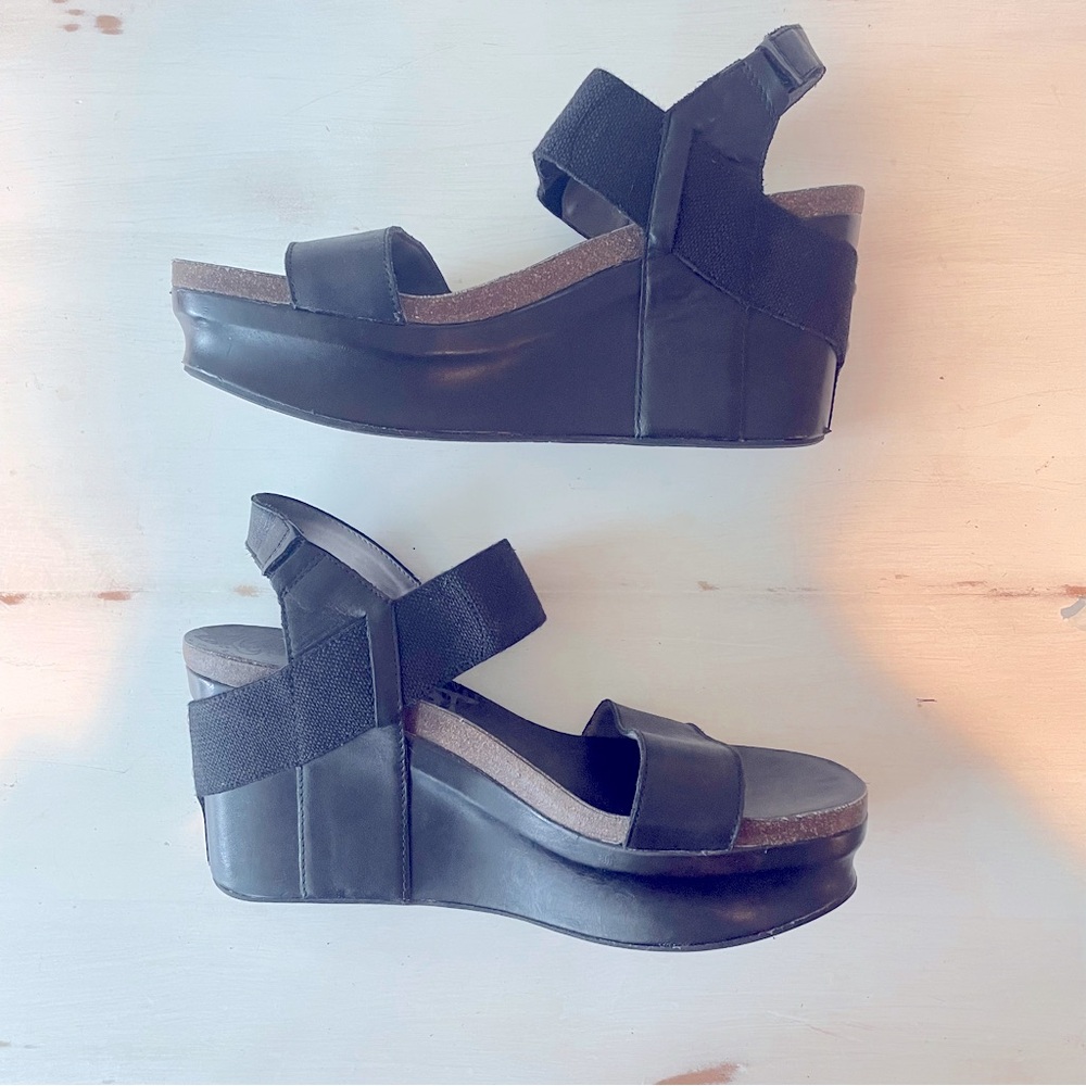 OTBT Bushnell Black Platforms size 10